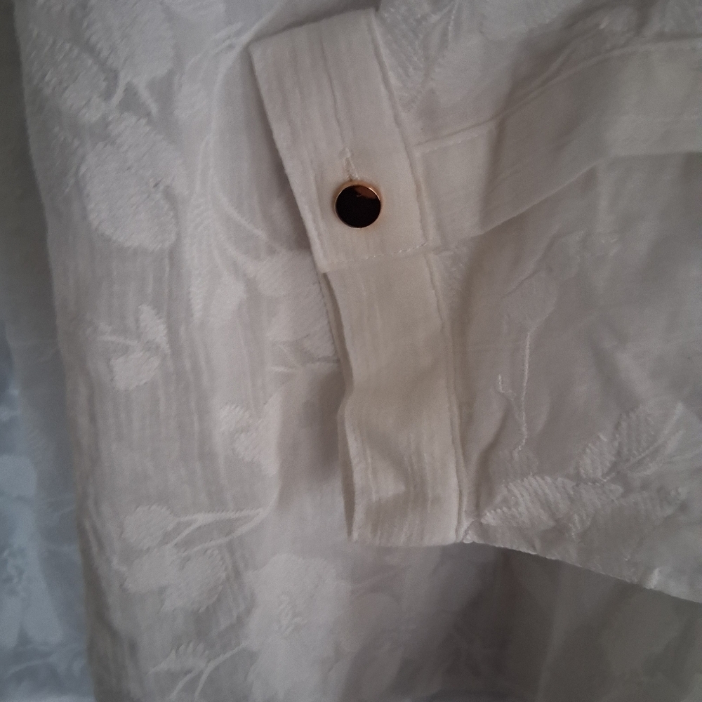 Chico's NWT Roll Tab Half Placket Embroidered Flo… - image 7